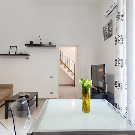 - Vomero Casa Januarius Apartamento