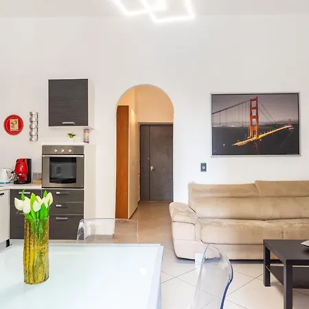 - Vomero Casa Januarius Apartamento
